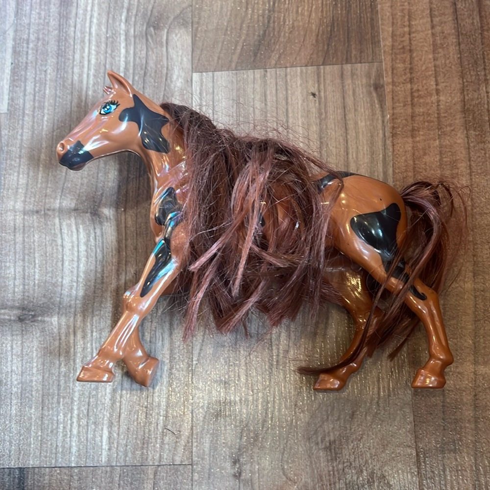 Greenbrier International Inc. Brown Stallion Horse Action Figure Approx. 7" L